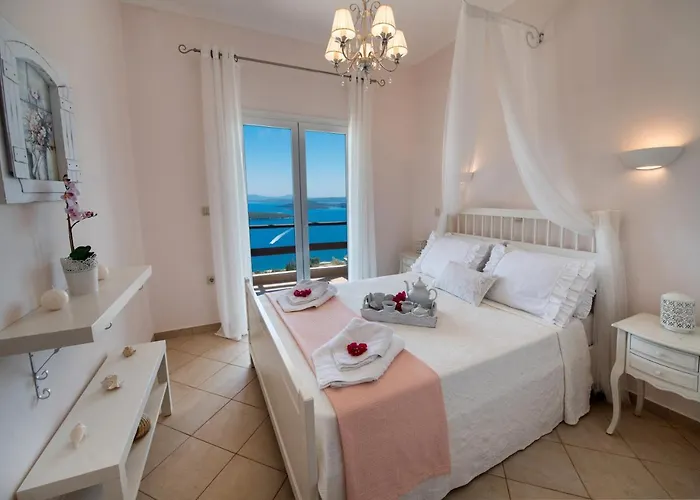 Pasithea - Breathtaking Seaviews, Infinity Pool, Privacy, Close To The Nydri (Lefkada)